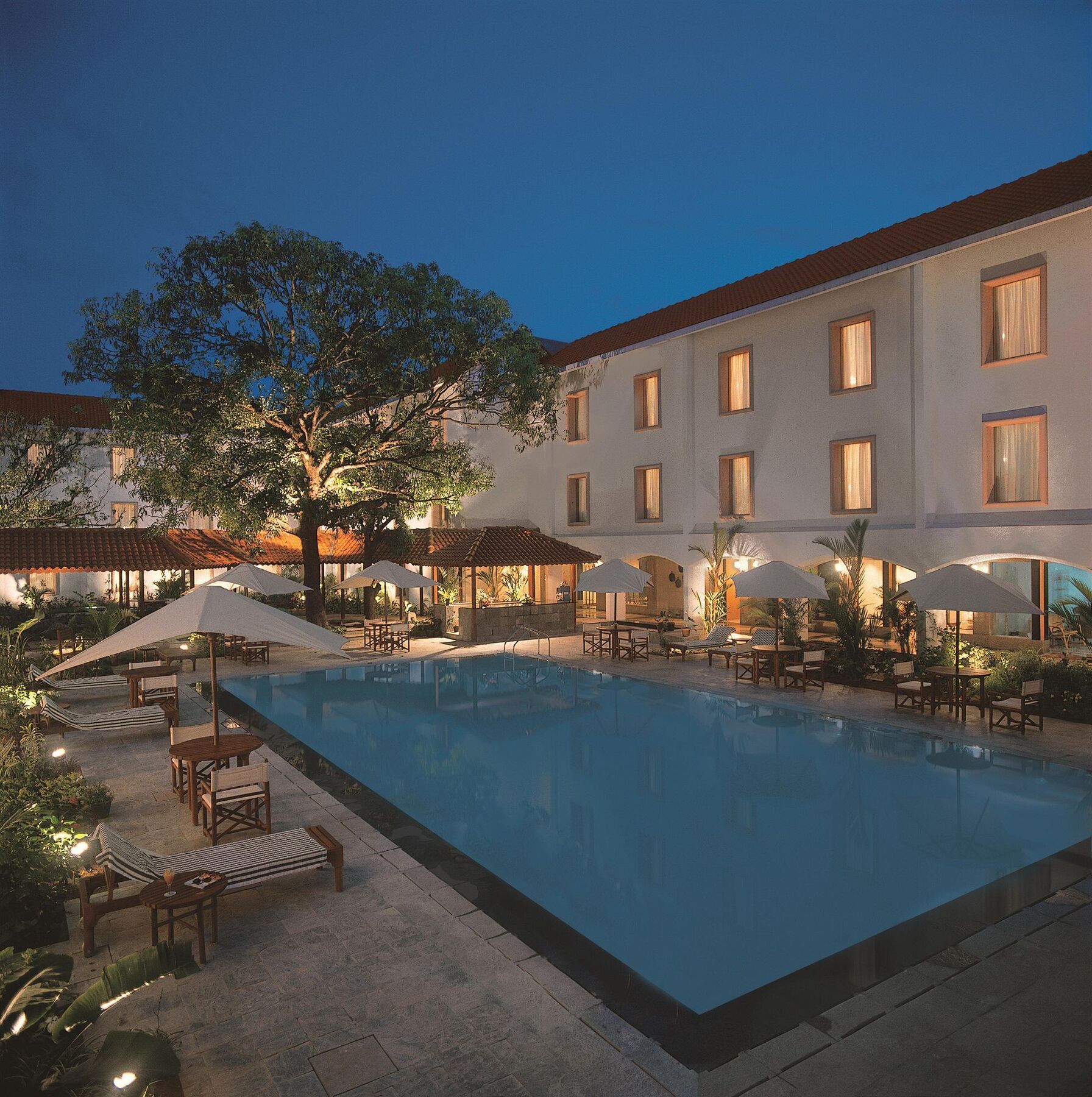 The Fern-an Ecotel Hotel, होटल 5*